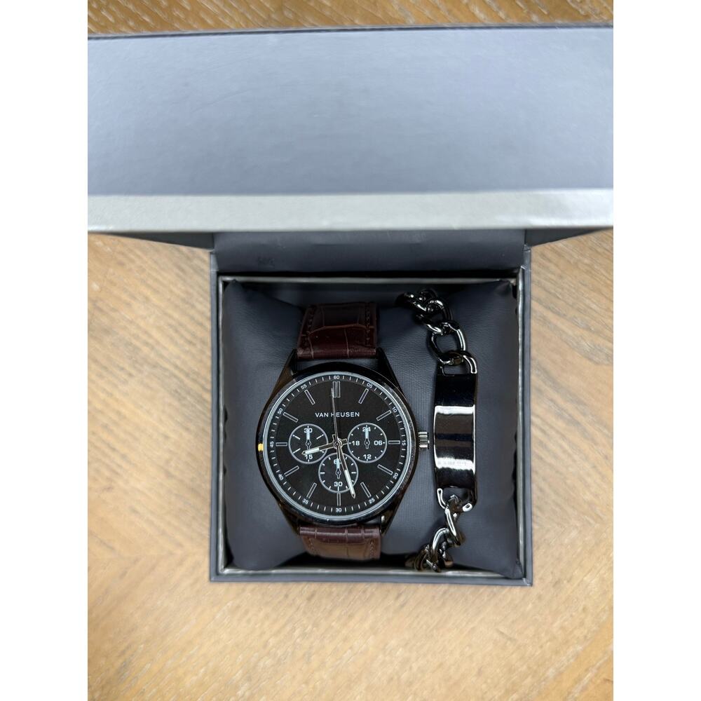Van Heusen Men’s Watch & Bracelet Set Brown Leather - Picture 4 of 5